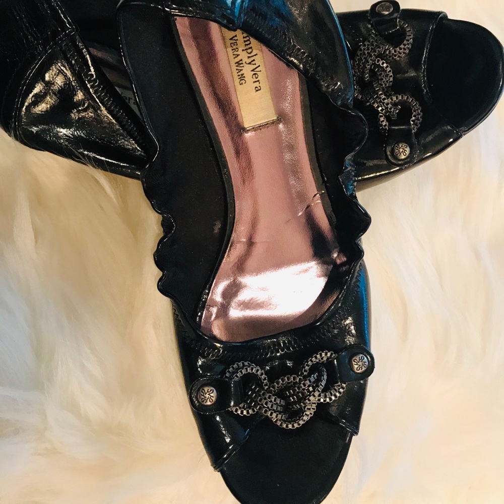 COPY - Simply Vera Wang Black Patent Leather Size 7